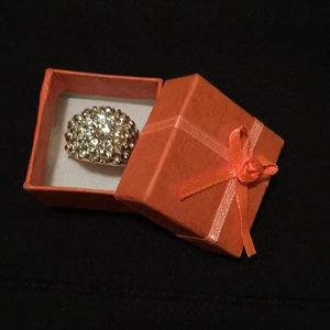 Ring clear CZ cluster with focal center Sz 10